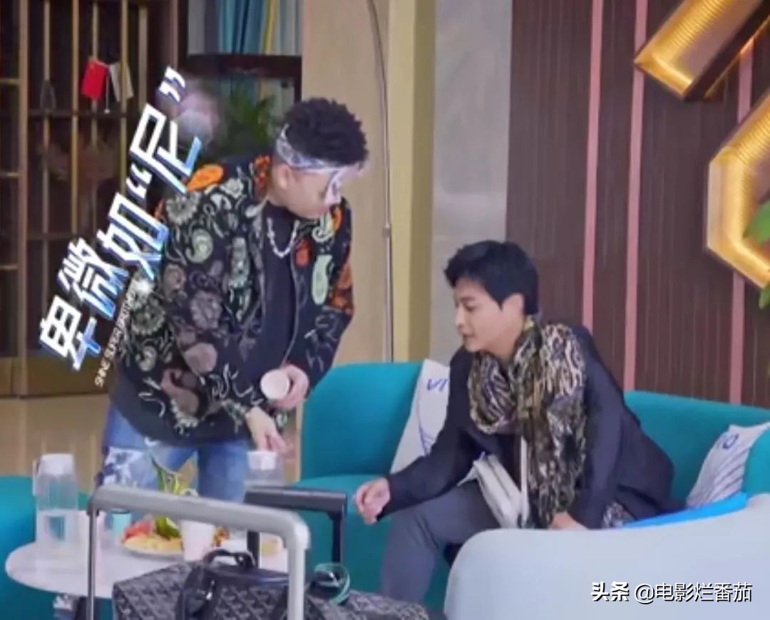 播放热度第3！这档新节目，牵扯出了半个娱乐圈的秘密