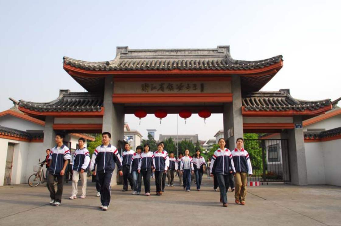浙江十强高中，宁波入围三个，杭高没你想的那