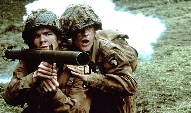 美军头盔上罩了一层渔网，有啥作用？小小细节拯救成千上万生命