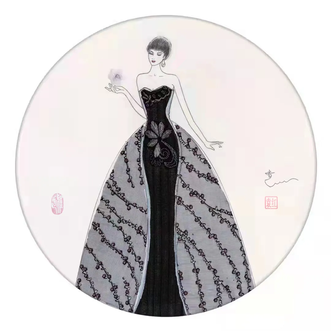 服装设计师袁红首创《水墨时尚装饰画》受到画界的赞议获国家版权