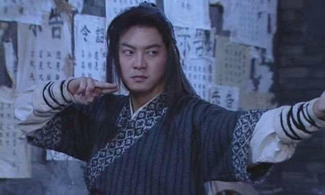 5位婚后“發(fā)?！钡木扌牵芙軅悺胺棚w自我”，王力宏根本認(rèn)不出
