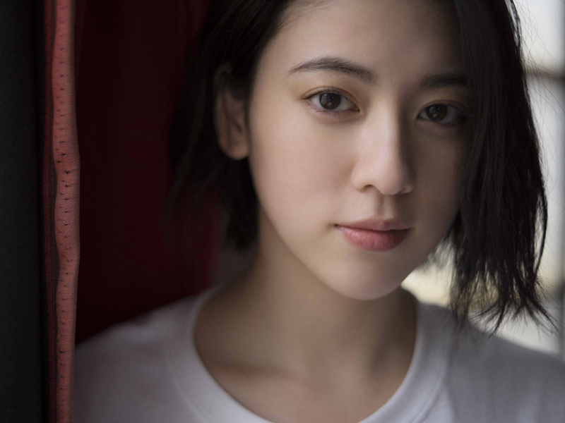 三吉彩花因前男友又火了 穿t恤被夸像初恋 长脸还长出优越感了 娱乐 蛋蛋赞