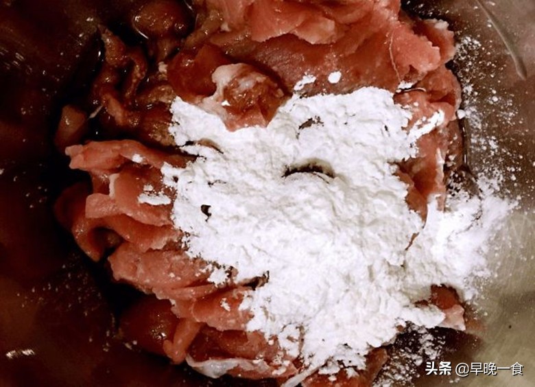 生粉、红薯淀粉和玉米淀粉怎么使用？教你正确用法，真是涨知识了