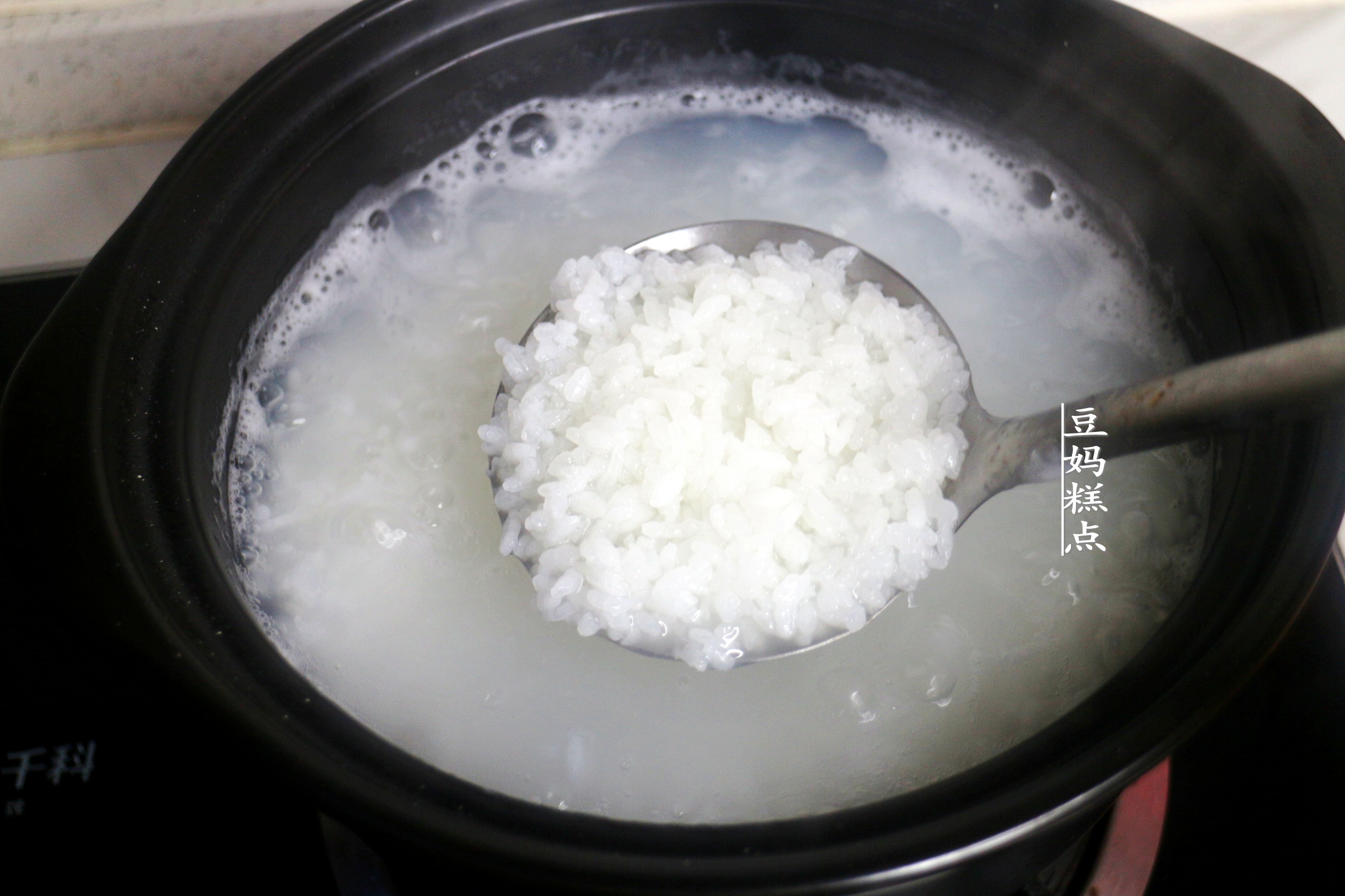 特色鲜虾粥，一次2碗不过瘾，鲜香有营养，越喝越喜欢