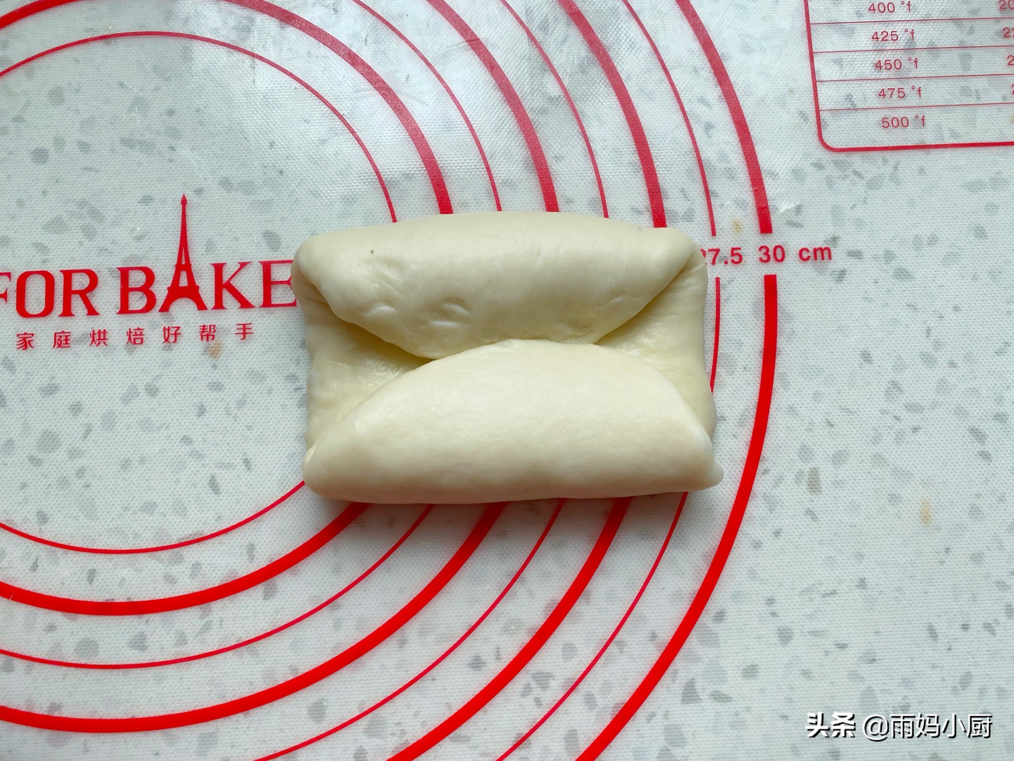 春天愛吃的早餐，奶香濃郁的牛奶哈斯早餐包，香氣四溢又鬆軟