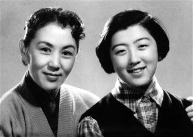 姚姚：母亲多次婚变，男友自尽，儿子被迫送人，31岁带着遗憾离世