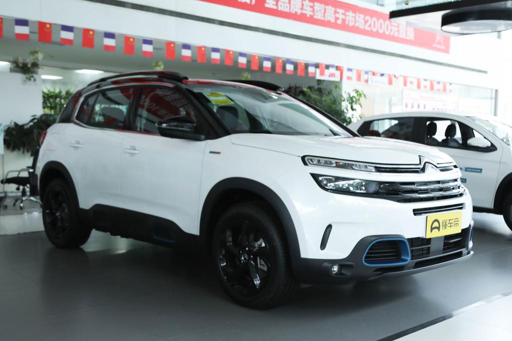 家用汽車正常胎壓是多少合適 胎壓3.0跑高速會爆胎嗎(圖2)