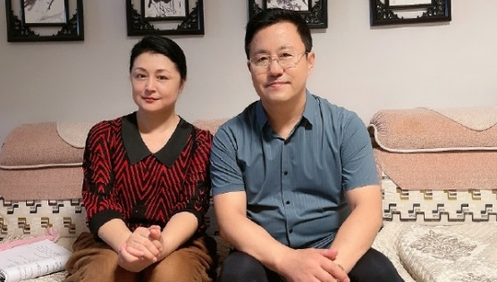 于月仙离世半个月后，被网暴的王老七首发声：我们只是普通同事