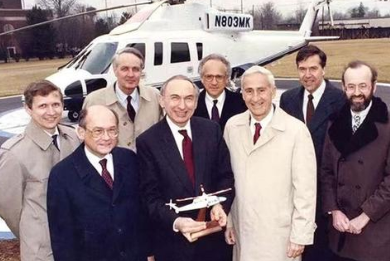 美国老头罗伊为救人，把值20亿的疫苗，以700万美元卖给中国