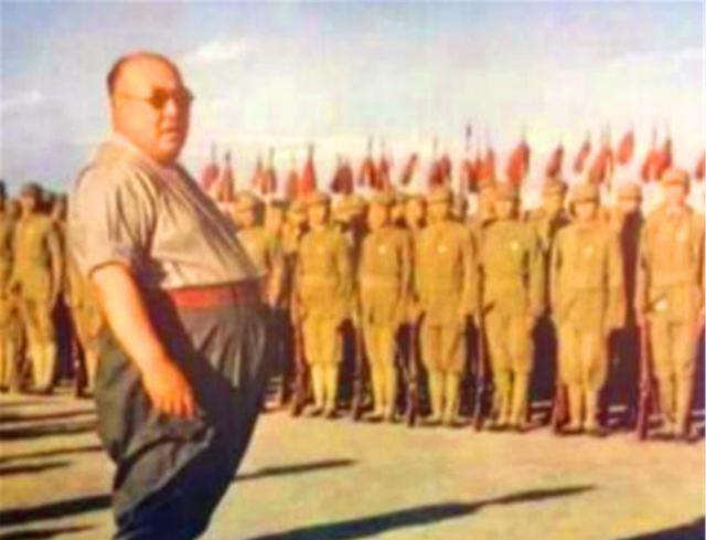 宁夏“土皇帝”：带着7.5吨黄金出逃美国，晚年：我想回国