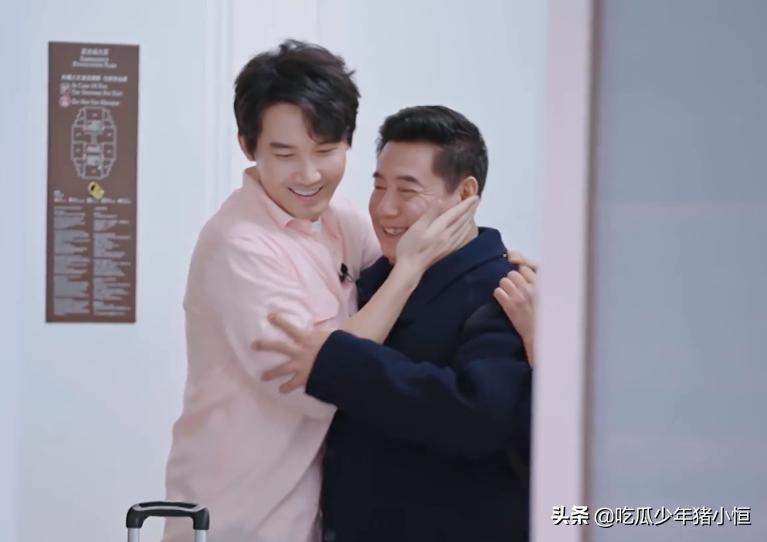 都說張鐸是好男人,可他只是語言的巨人,行動上從不幫老婆 - 頭條匯