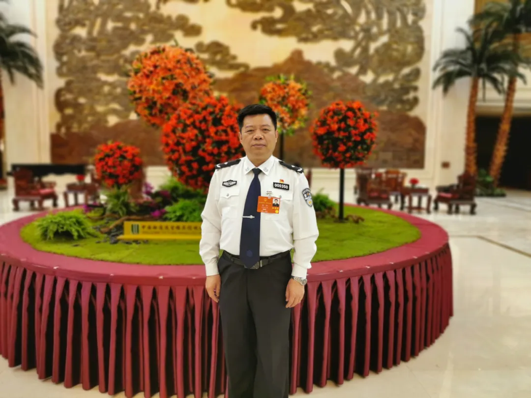 【聚焦两会】公安系统人大代表谈加强党风廉政