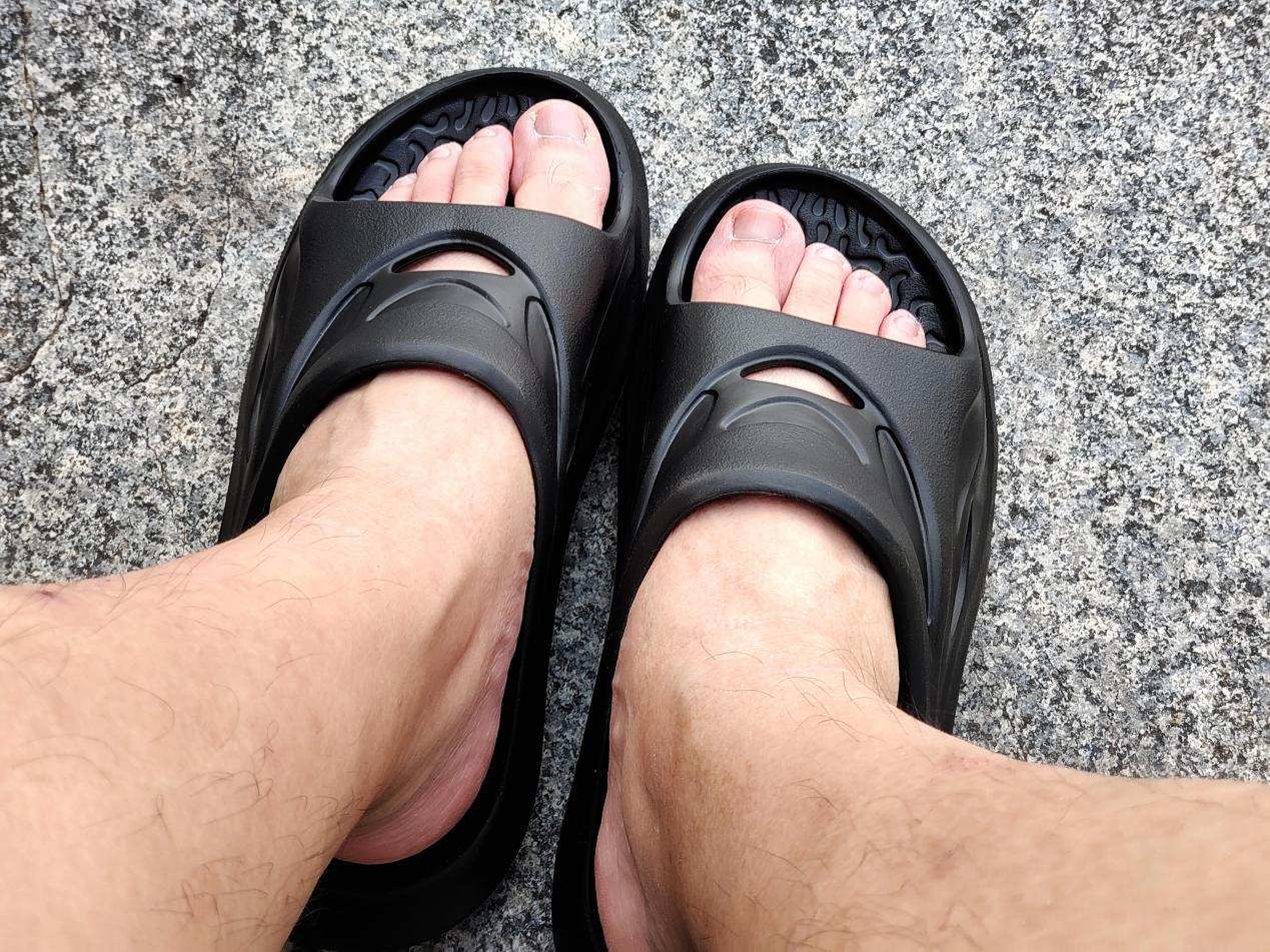 广东人还穿人字拖？咕咚运动恢复拖鞋，让你体验时尚与舒适的便捷