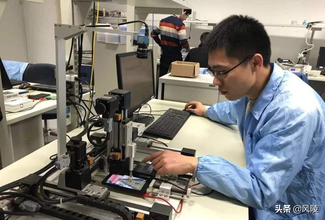 華為開始在沉默中爆發(fā)，向美國20家企業(yè)索賠70億，美國始料不及
