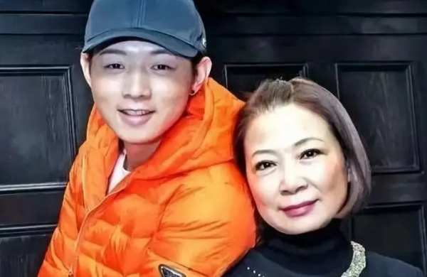 李连杰揭露霍尊的真实面目，直呼别被霍尊的外