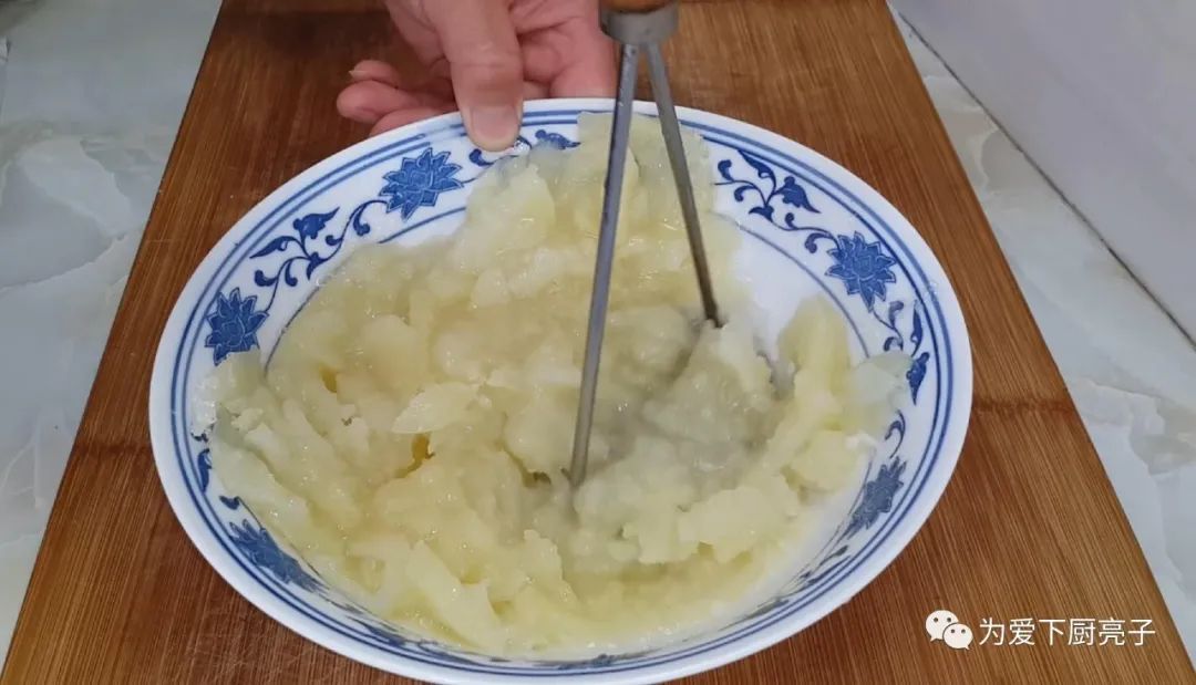 丸子怎么做才好吃吗，教你一招，好吃营养易消化，孩子爱吃不挑食