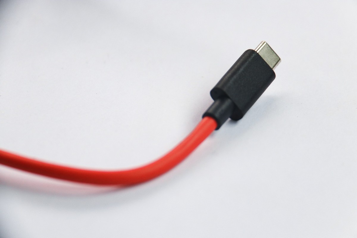 120W输出功率有多牛，一炷香时间元气满满，努比亚充电器实测