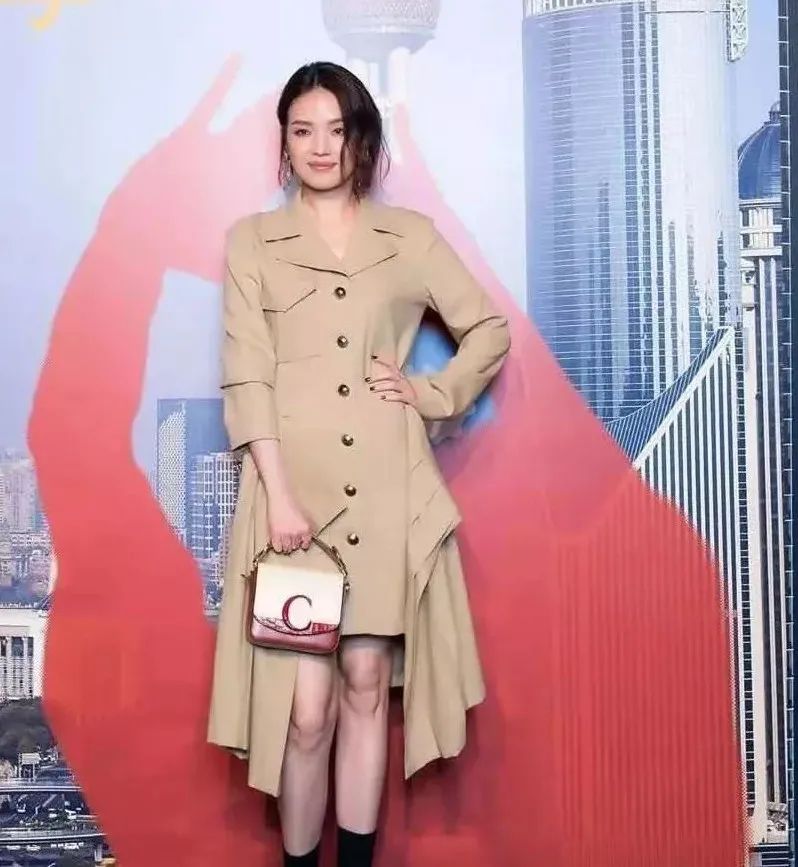 可盐可甜的工装--酷girl的必杀单品