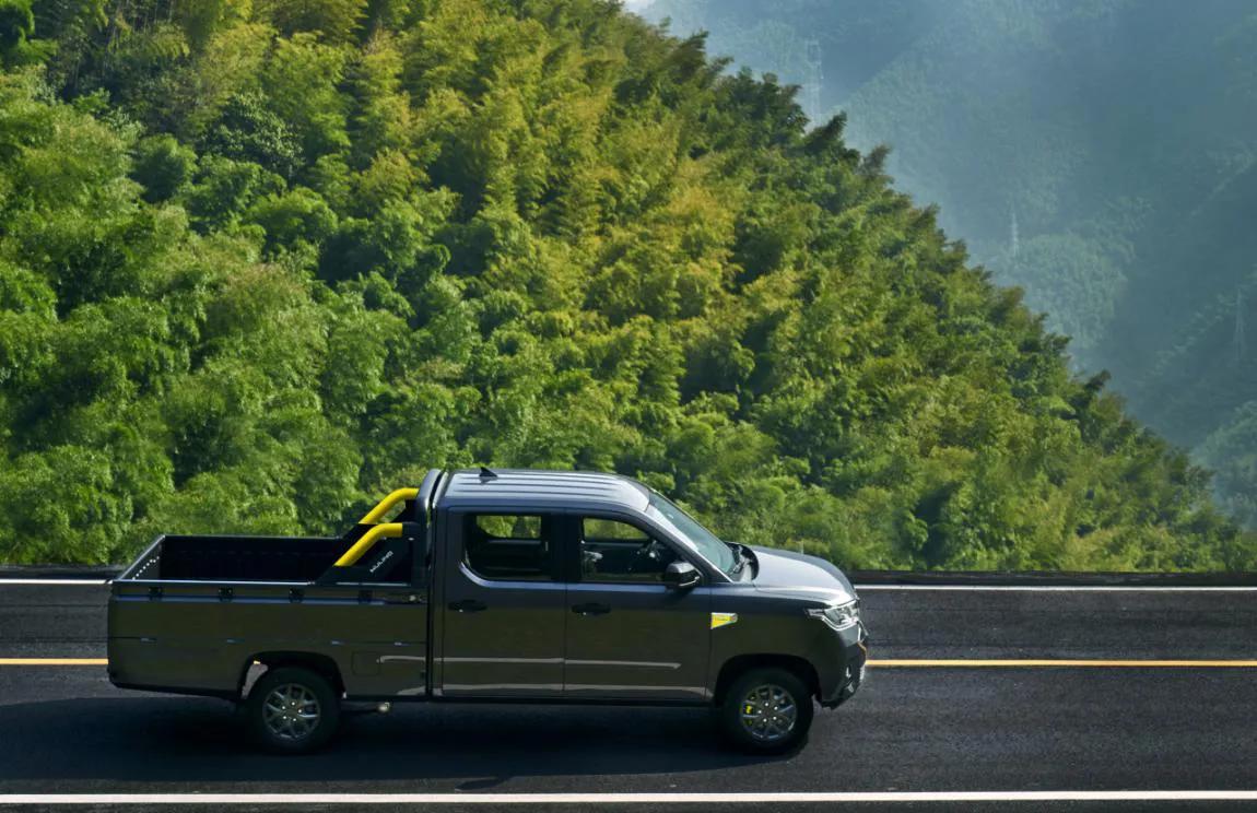 588万起创业新装备青春型皮卡五菱征途上市