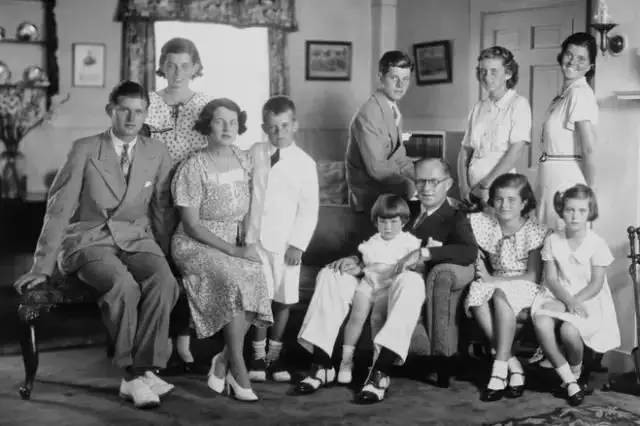 称雄6代不倒！富可敌国的瓦家帮着美国打压华为