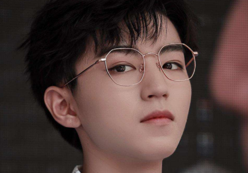 《快本》王俊凯谢霆锋来袭，小鲜肉pk老腊肉，助