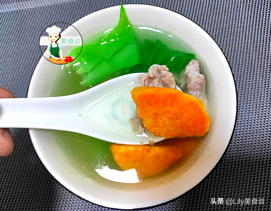 秋天，這道芥菜番薯鹹肉湯，我隔三差五做一次，簡單營養家人愛喝