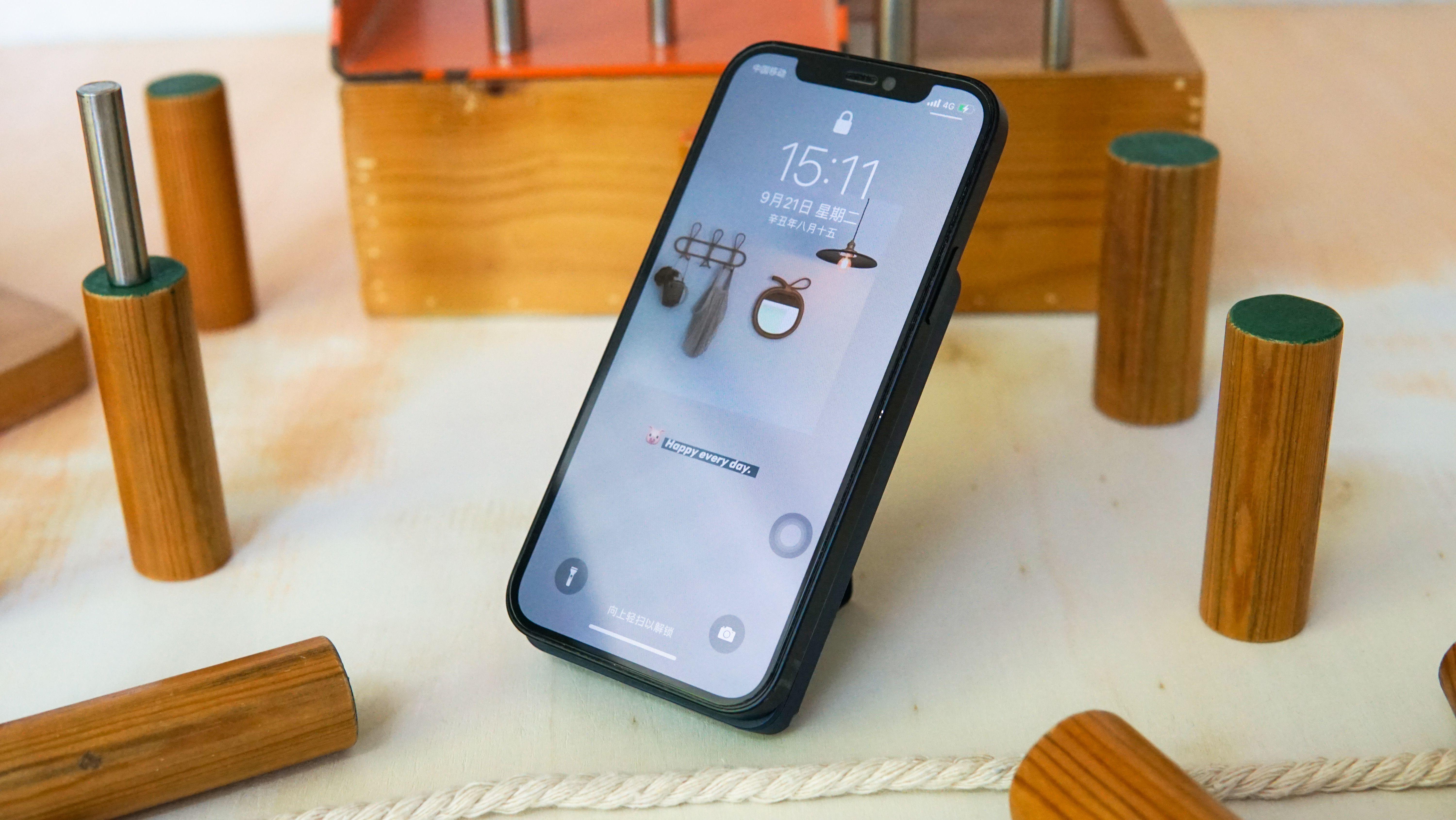 手机的第二块“电池”，迈飞Magsafe磁吸无线充电宝