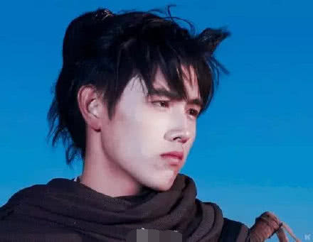 《天涯客》海报太吓人，造型模仿乔振宇肖战，脸却丑的不像真人