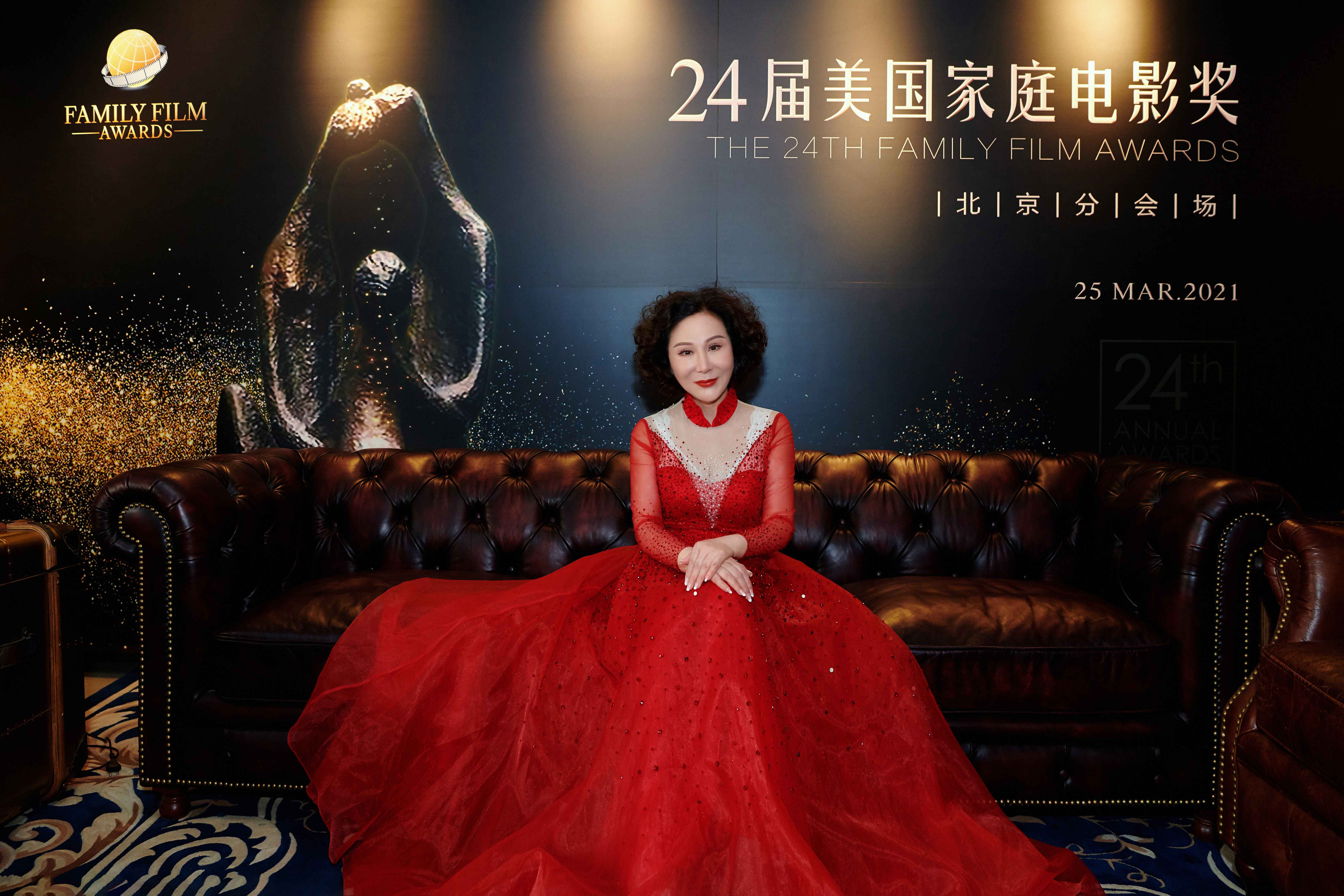 Hollywood Christmas Parade Sad 2022 Hollywood Restarts Christmas Parade—Producer David Mackenzie Joins 2022  Family Film Awards - Inews