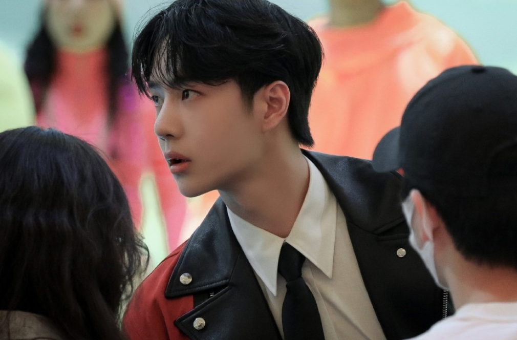 指迷|王一博打响指迷倒一片粉丝 王一博的努力也值得我们所有人学习