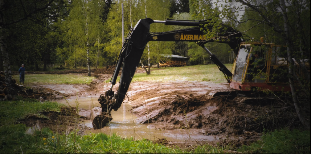 瑞典夫妻花12年为自闭症儿子建了座玻璃城堡：所