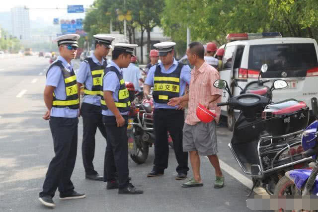 禁摩令解决堵车的问题了吗？看看交通现状，答