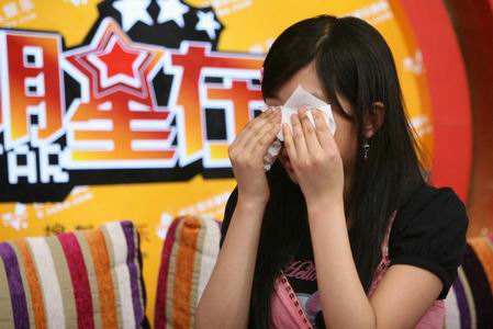 出道即巅峰，被骂“公交车”，陷陪睡丑闻的张