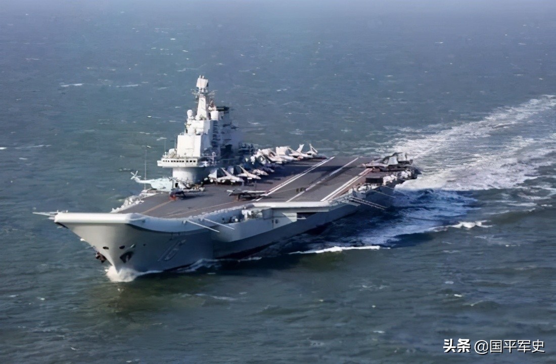 055型万吨大驱，首次成航母带刀侍卫，辽宁号编