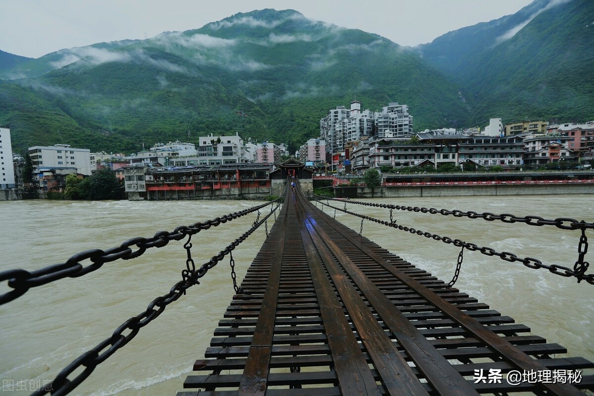 自駕游318川藏南線，你知道為何會(huì)讓人走一次愛一次呢？