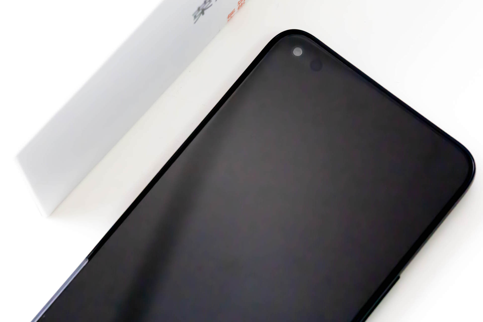 中端新旗舰66W快充+超强全面屏：荣耀X20首发测评