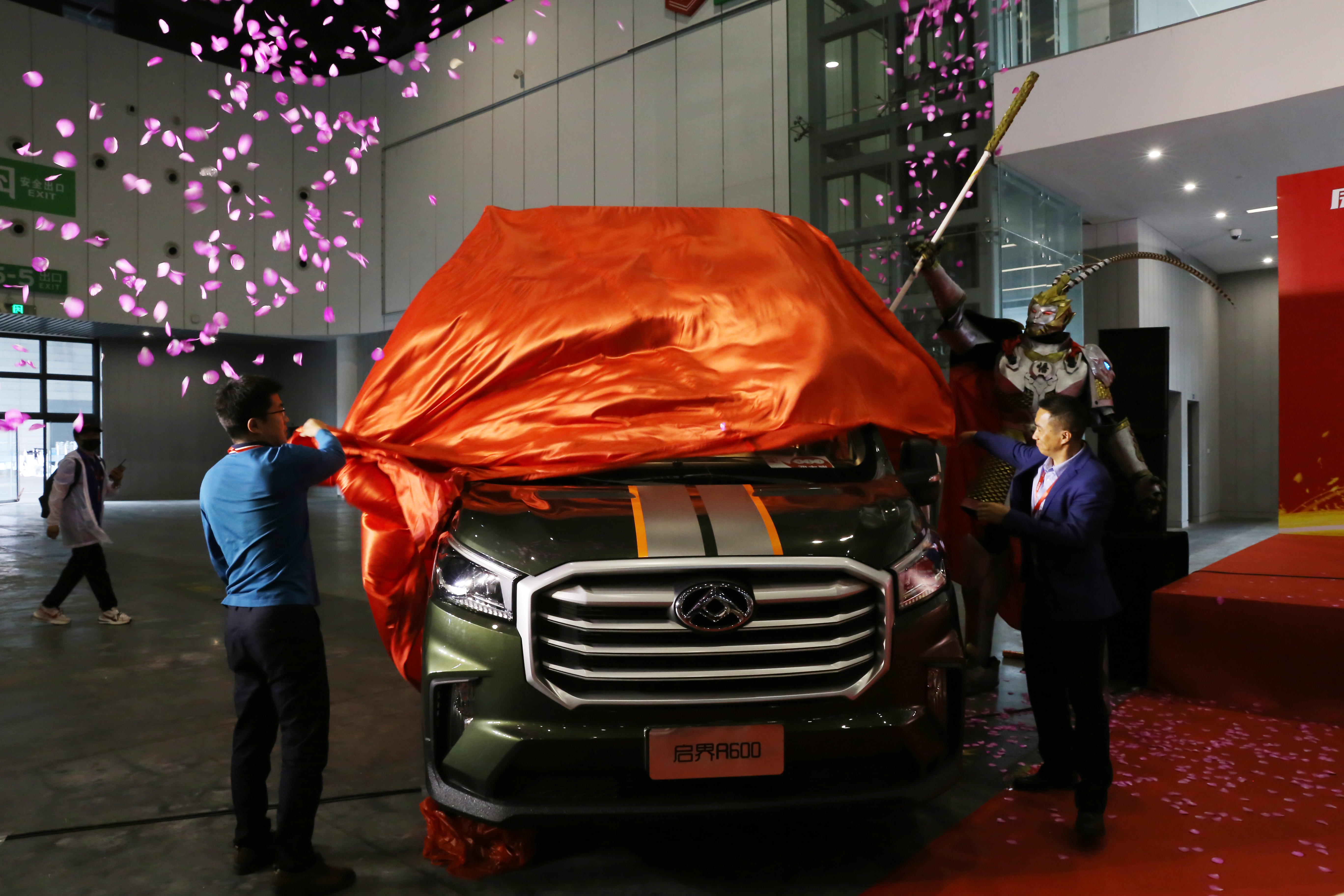 初夏房車(chē)盛會(huì) 相約天府之都 2021第三屆世界房車(chē)露營(yíng)博覽會(huì)今日開(kāi)幕