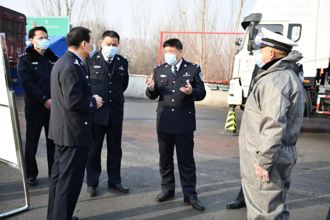 邯郸市交巡警支队支队长李怀到疫情防控一线检查指导工作