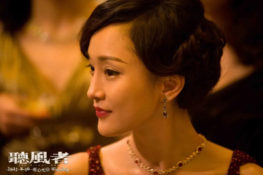 王菲周迅隔空义演：谁说爱过同一个男人，就不