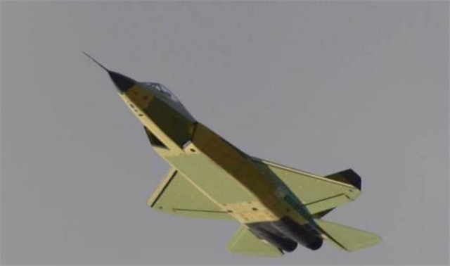 中国下一代航母舰载机会是FC31吗？好多人都在问