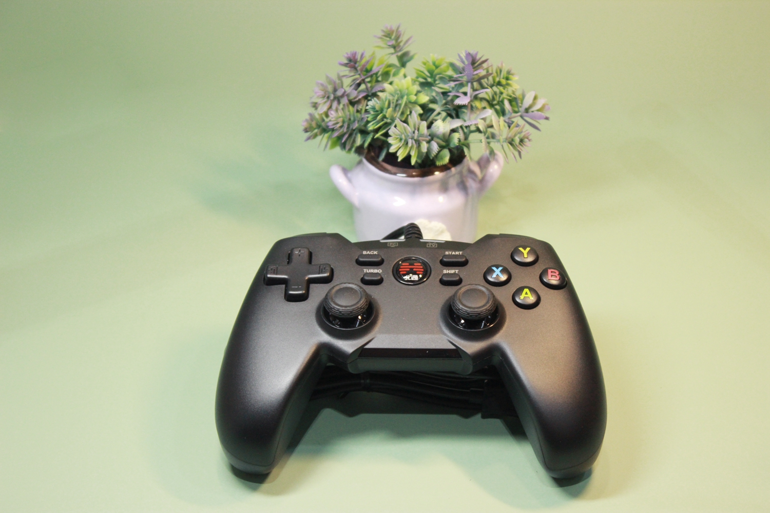 不足百元的游戏手柄北通蝙蝠4带给你惊喜的游戏体验