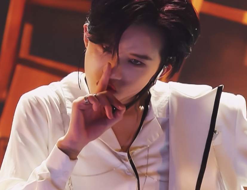 陆柯燃卡位出道最幸运？公司老板情况被曝光，