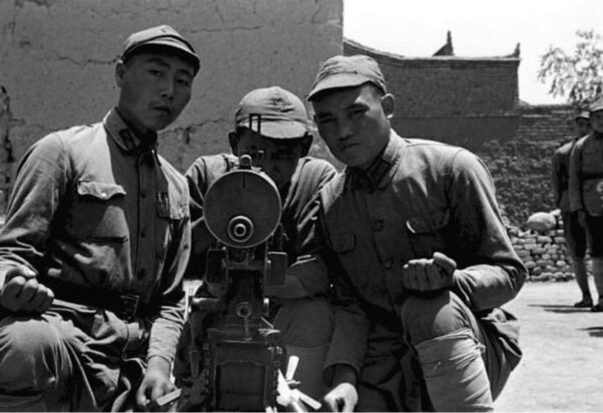 1958年一老红军闯中南海被拦，用纸条写下外号后，毛主席亲自接见
