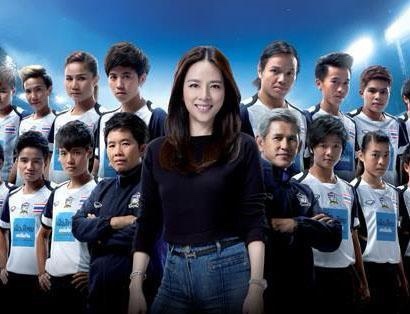 泰国名媛伍伦盼太有魅力，54岁保养如少女，难怪