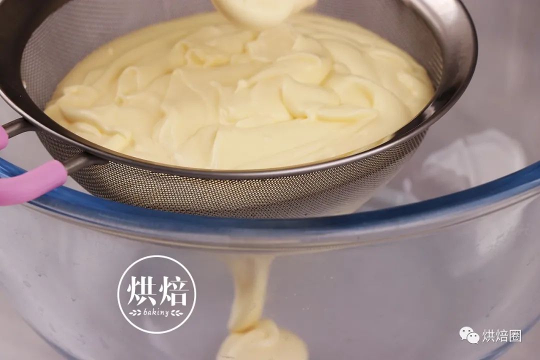 蓬蓬的又不裂 入口即化 舒芙蕾轻芝士蛋糕 冷藏后冰激凌口感超赞