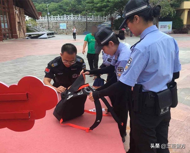 警保队员捡到背包速报警 路管员找到失主原物送还
