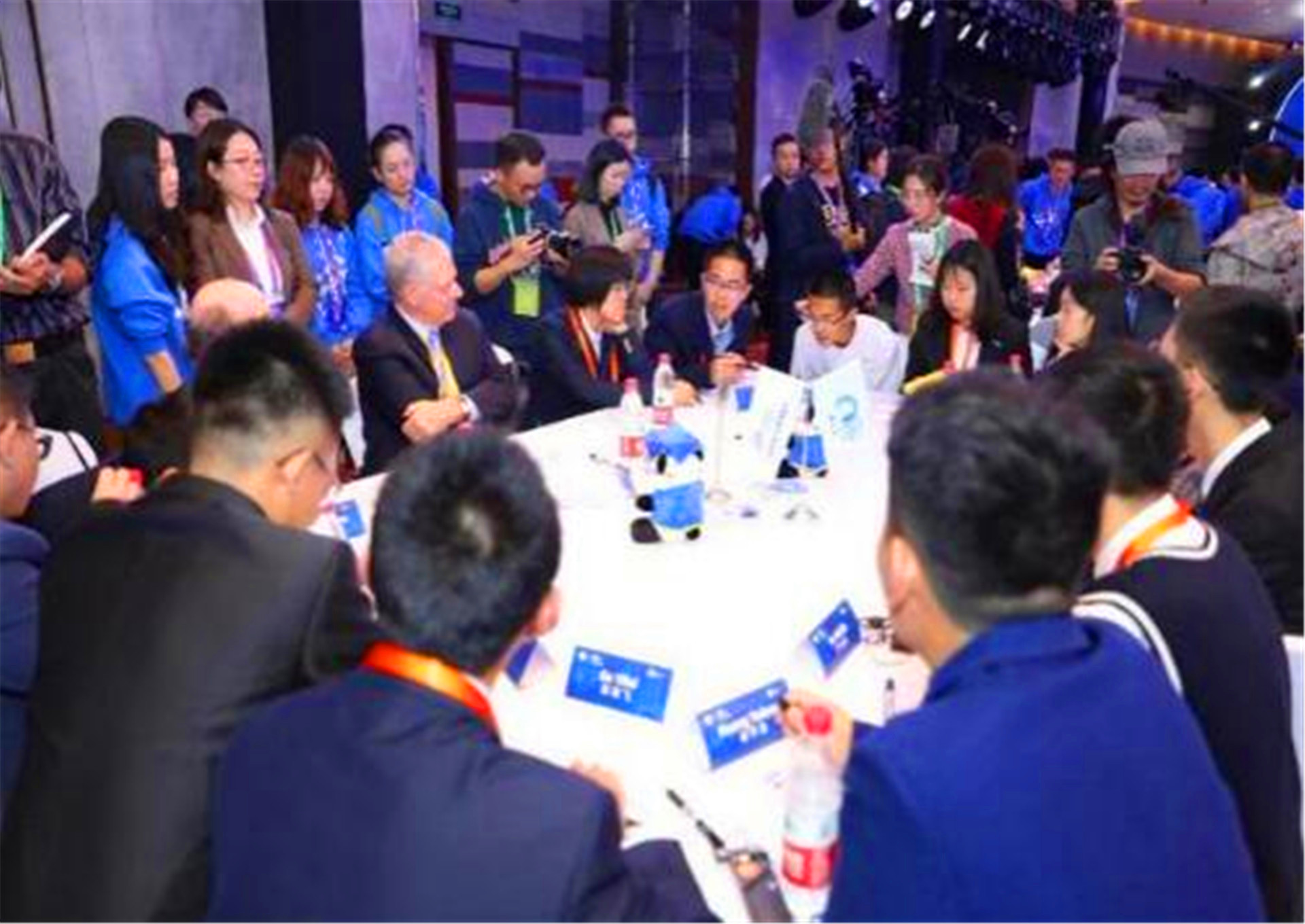 上海15岁高一女生，解开世界性难题，拒绝央视采