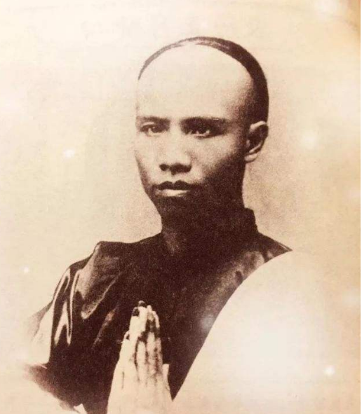 1898年处决戊戌六君子，慈禧下令用钝刀行刑，谭