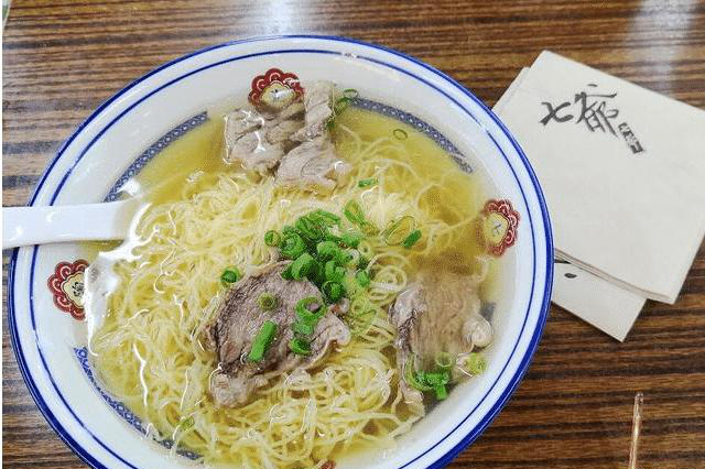 陈小春1碗面卖42块, 谢霆锋1碗面68块, 一个宾客如