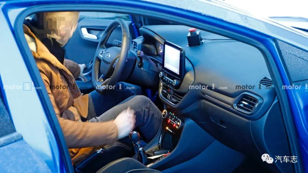 福特PUMA ST预告图发布，驾驶乐趣十足的手动挡性能SUV